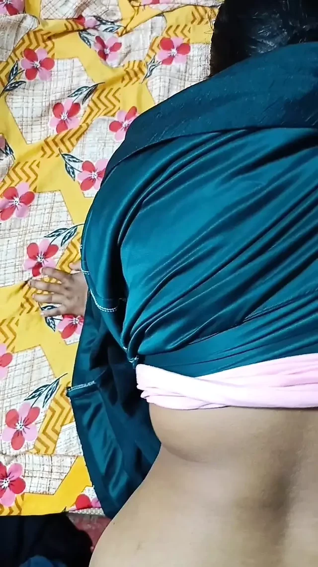 Mallu chechi doggy sex cumshoot