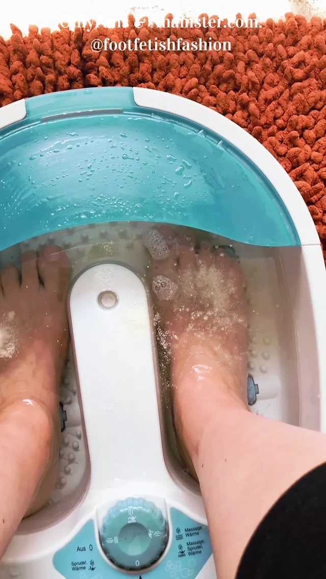 FetishEdition -Part 2 - Only a nice Foot Bath - footfetishfashion