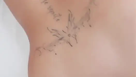 Doktor Creampie'den ayrılırken iri hemşire hastasını seviyor