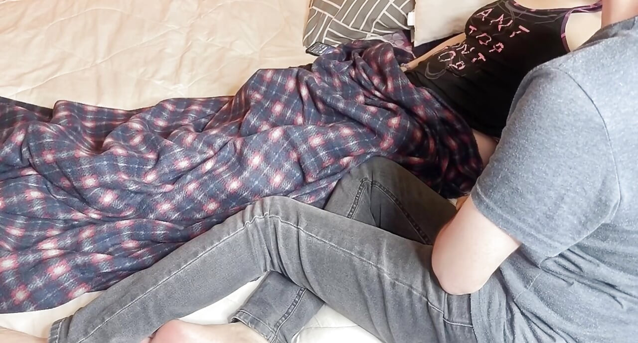 Eerste anale seks met de stiefmoeder van de vrouw