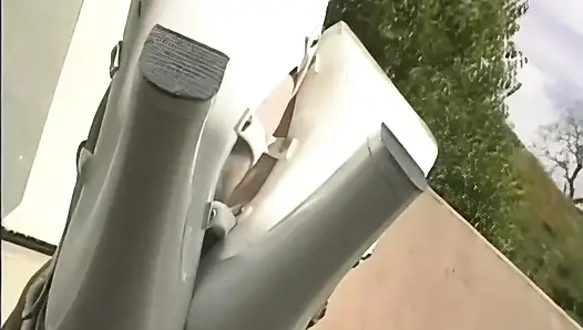 Heißes schätzchen bekommt harten ritt