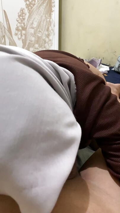 Crot in the mouth of Hijab Girl
