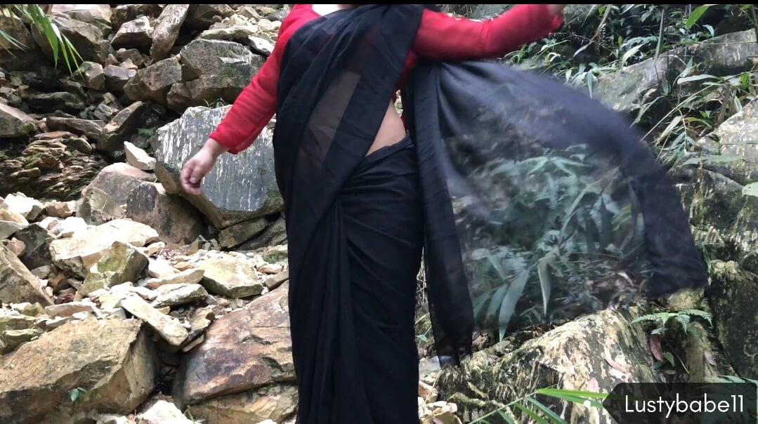 Trekking ma sari layera majjale chikeko (sex im wald)