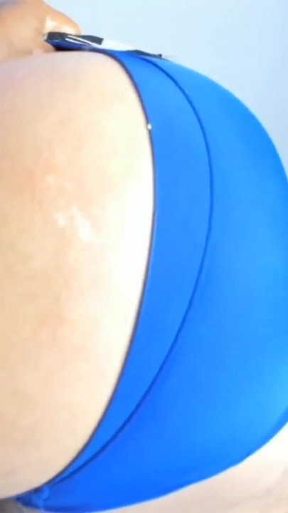 Powerful moment from "I just got home from the gym and I can't even take a shower to eat my asshole."
