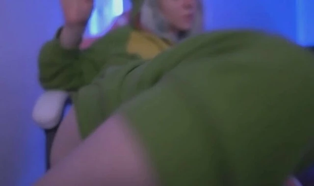 Colombian Veronica giving pleasing her ass and pussy