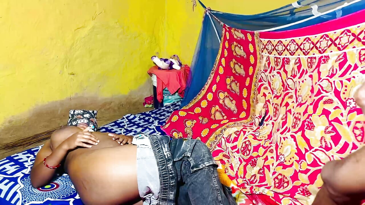 Sesión de jeans picantes para mi esposa india caliente en jeans ajustados, misionero y estilo perrito