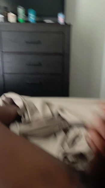 Quick cumshot on my break😈