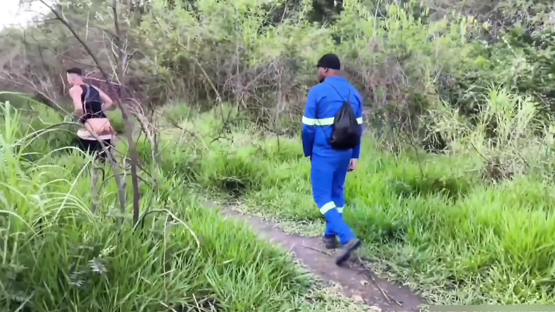 A Worker Passed Through the Park and Received a Blowjob.