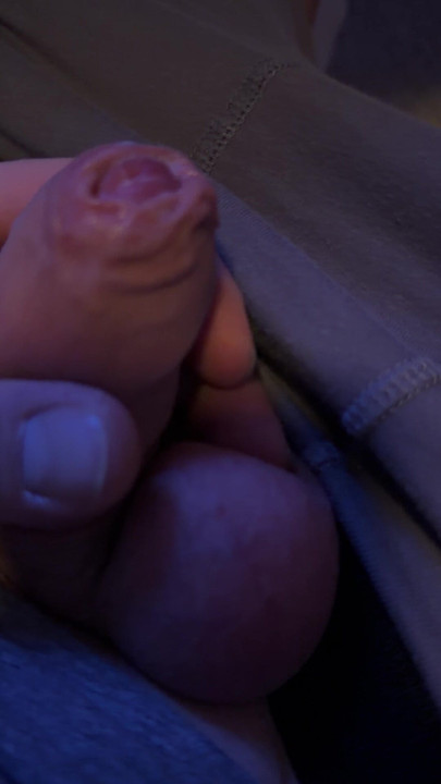 独自一人欲火中烧