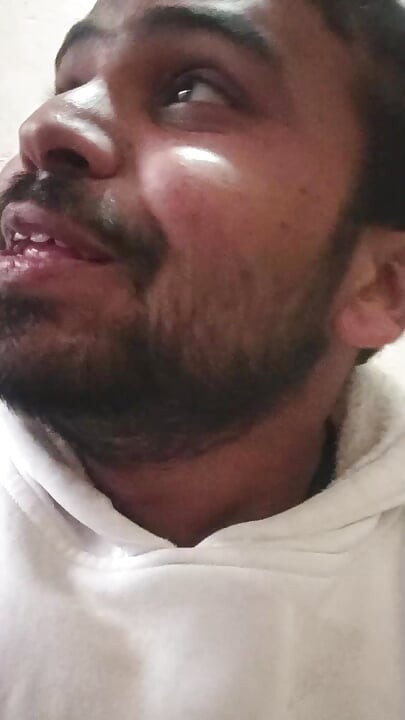 I means indian Ismart boy Ismaatdeva has lost her control After her Aunt (Chachi) was doing this hotty gesture