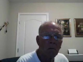 Papi montre sa webcam