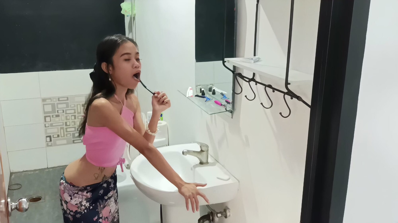 刷牙然后粗暴舔肛