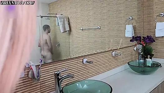 Vollbusige blonde stiefmutter tatiana Alvarez fickt ihren stiefsohn vor cuckold - Brian Evansx