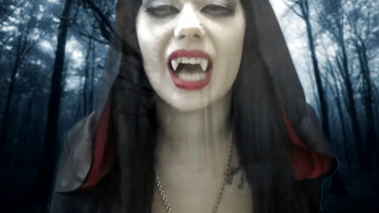 Vampire Mistress will byte you and transform you to her slave