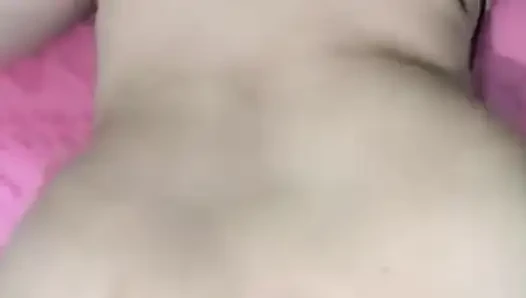 Ateşli orta yaşlı seksi kadın sakso ve domaltarak eğleniyor