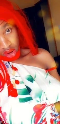 Crossdresser Gay Twink (1)