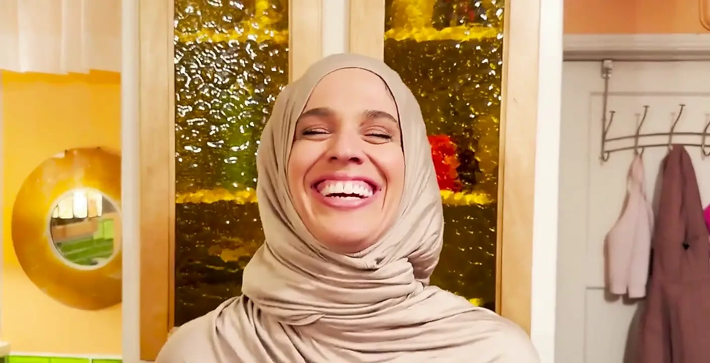 Conservative Stepaunt Eats Some Booty and Begs for Creampie!