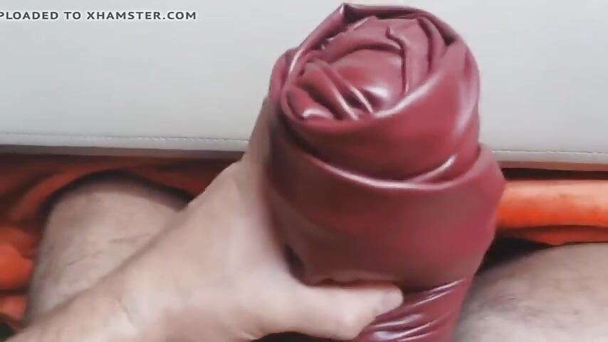 Cumming i læder fleshlight