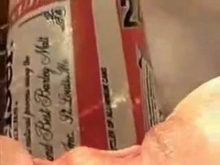 Yah mahila vastav men charam seks se pyar karti hai
