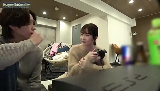 昨天的温暖滑离了一个装备巨大的英俊男人拉她进入更深的快乐的那一刻。