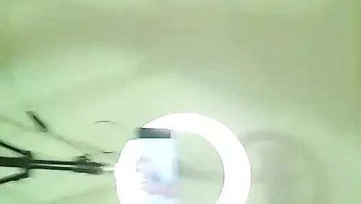 Bugün tam olarak ne yaptı, yarakını sapına yumruklayan bu iki iyi donanımlı kızı alırken