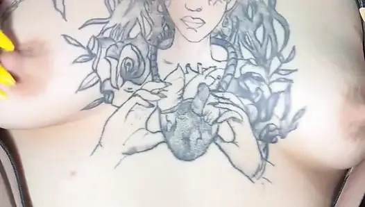 Latina kleine titten 153