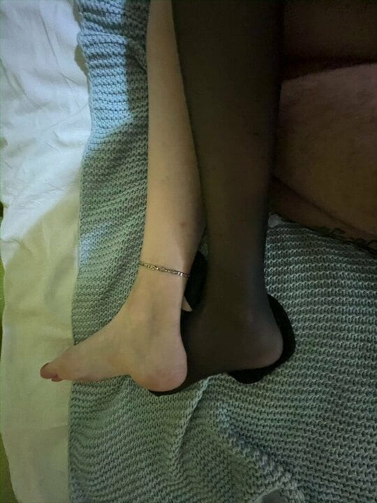Fucking juice and taking pics of legs and feet
