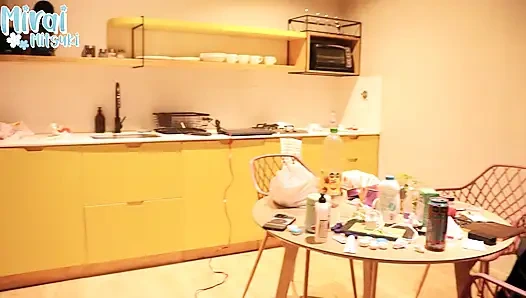 Bosku yang mesum ngeliat pantatku