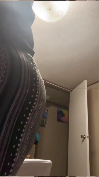 Leggings Fart Kollektion 2: Gasig BBW Flicka Rips i tighta byxor av Bella Blast