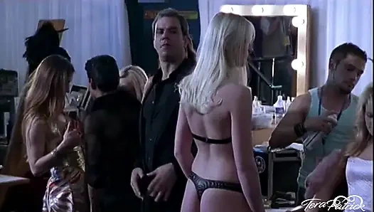 Penny Flame fucked in restaurant kitchen