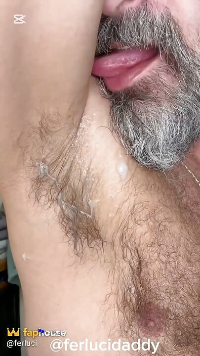 Üvey babasının boşalması