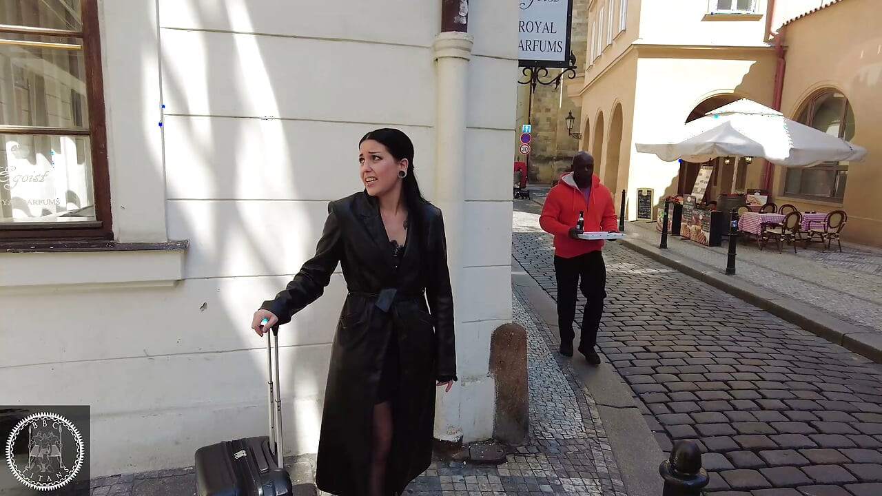 Włoski PAWG Morea Black Gangbanged przez amerykański BBC