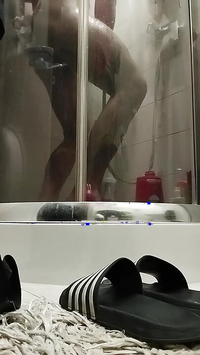 Dusch solo bisexuell