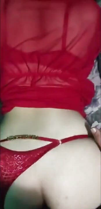 Une latina s'amuse avec ma bite - partie 5