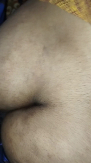 Nezaboravan trenutak iz "Desi Bhabhi Ki Gand Maria"