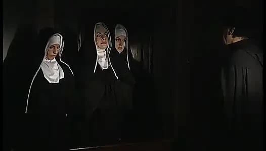 Biarawati tak malu dientot di biaranya
