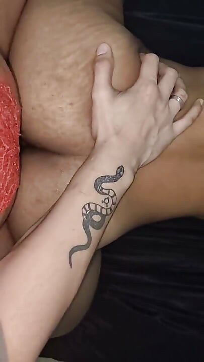 Follando a mi pequeña zorra hasta que me venga