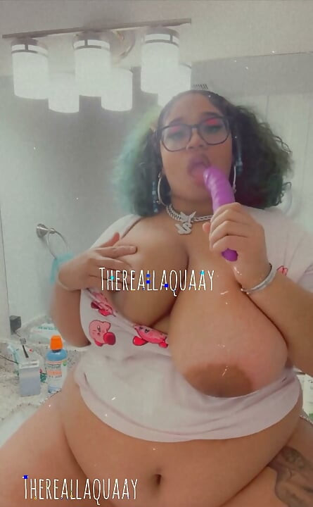 Biggdebbie Got Extemely Horny While Gaming