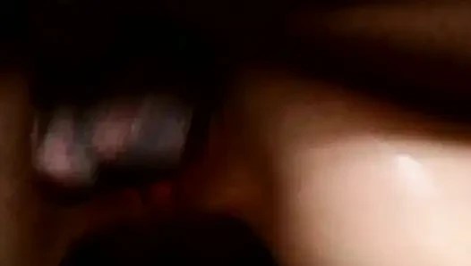 Büyük zenci ile eğlenmek zorunda olan bir Fransız bayan
