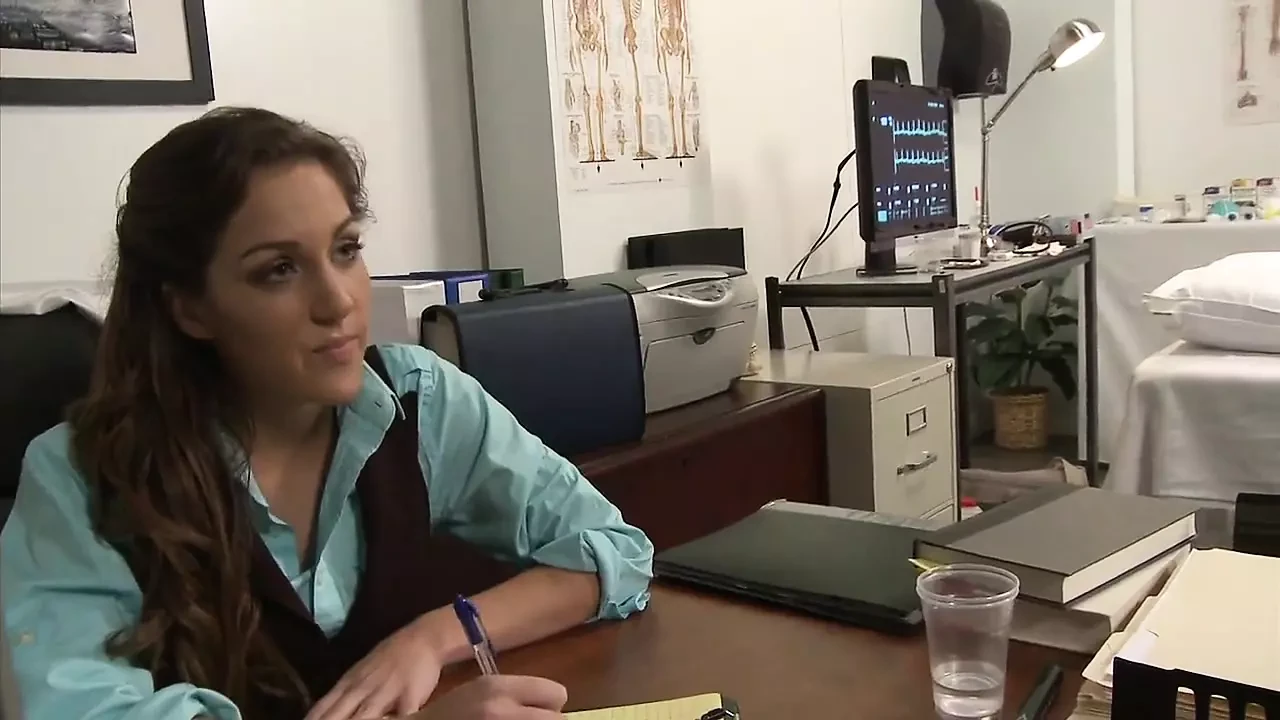 Brunette doctor tries an experimental treatment: Cock-sucking therapy