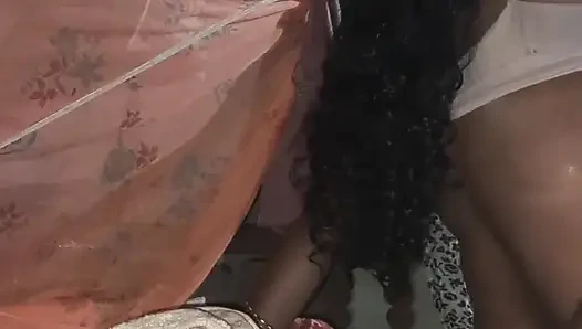 Teyzem bugün ilk kez penisimi ağzına aldı ve gırtlağına kadar aldı.