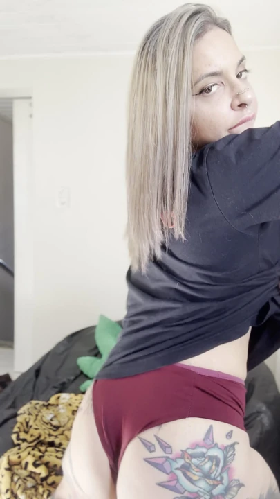 Should I dominate your thoughts tonight? 😘