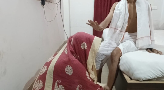 Pakhandi baba ne bacha hoga bol kar Świeżo poślubiona Bahu ke sath kiya kand apne bhakto ko chod diya jor dar chudai Kara baba ne