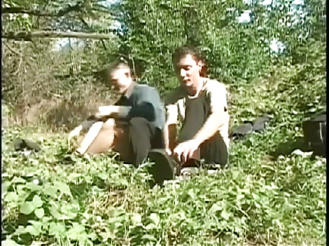 Two horny dudes suck and fuck in the wilderness