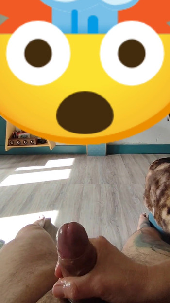 Spektakulärer moment aus "Mein bester freund wichst mich, um kokosöl 😁 zu testen"