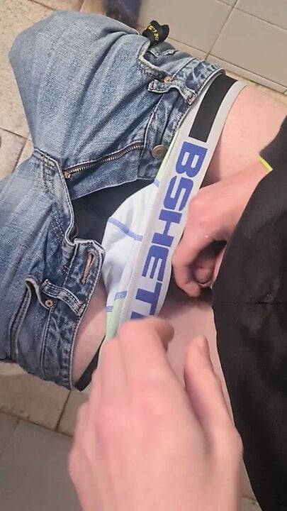 Sucking nice cock
