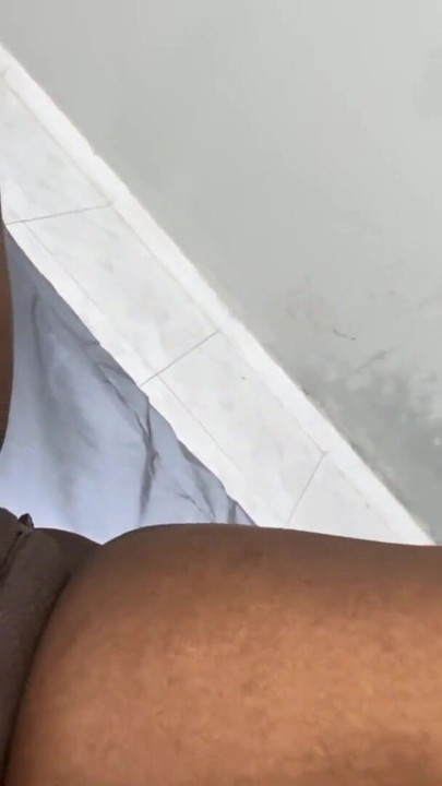 I masturbate and squirt | Clip 1