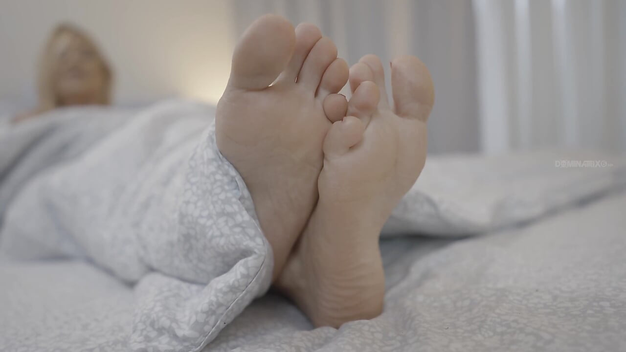 Tú sumisa basura, ¡intenta no ponerte cachonda al verme!