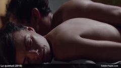 ベレニス・ベジョとマルティナ・ガスマンの裸でホットなセックスアクション