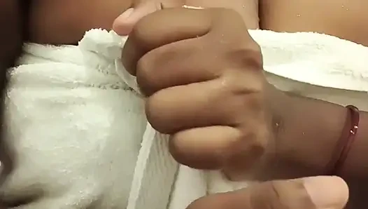 Desi wife big boobs in saree